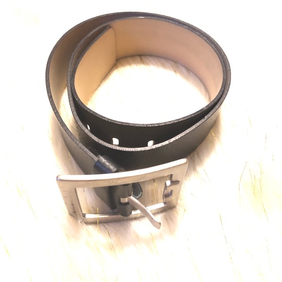 Banana Republic Accessories - ⭐️3for$30 Banana Republic Leather Belt